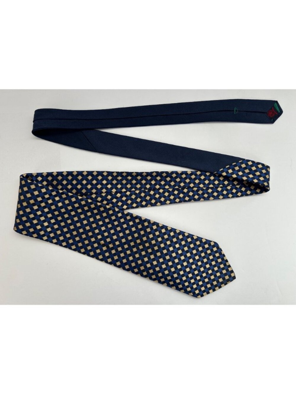 2 VTG Tommy Hilfiger Men's Silk Ties Two-Tone Geometric Blue Red Golden-Yellow - Picture 7 of 8